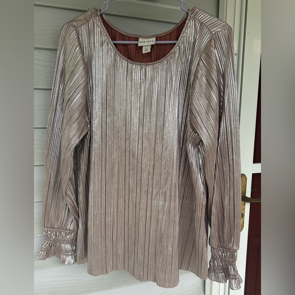 Ava & Viv XXL Subtle Pink Metallic Top